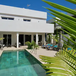 https://villa-palm-breeze-maspalomas-gran-canaria.in-canary-islands.com